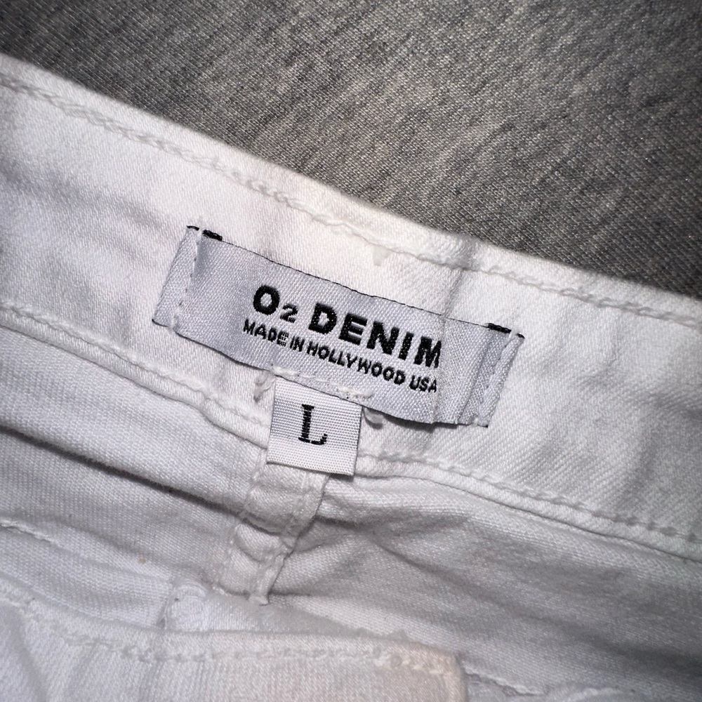 O2 Denim Collection | White Mini Skirt - Picture 2 of 4